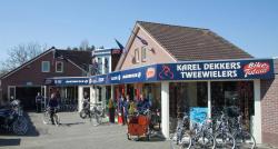 Dekkers Tweewielers doet ook mee
